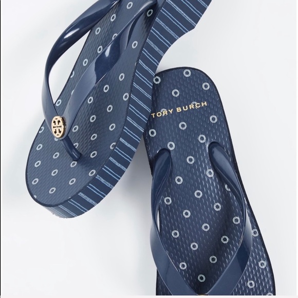 NWT Tory Burch Printed Wedge Thong Sandals - Picture 2 of 9